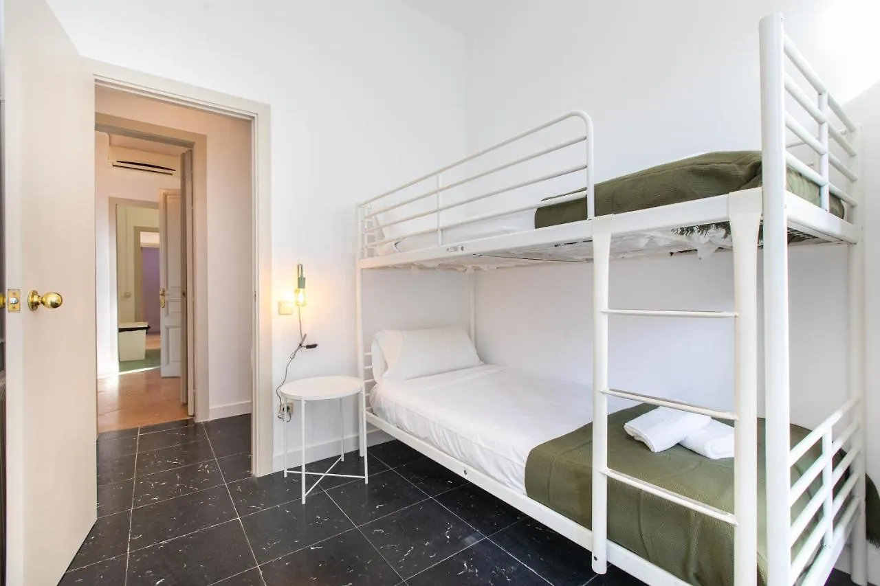 Bp1- Piso Para Grandes Grupos Barcelona Spain
